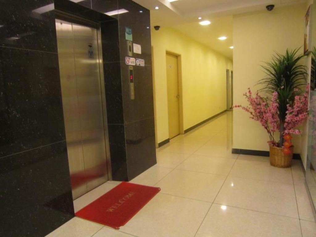 Hotel City Comfort Inn Puchong Exterior foto